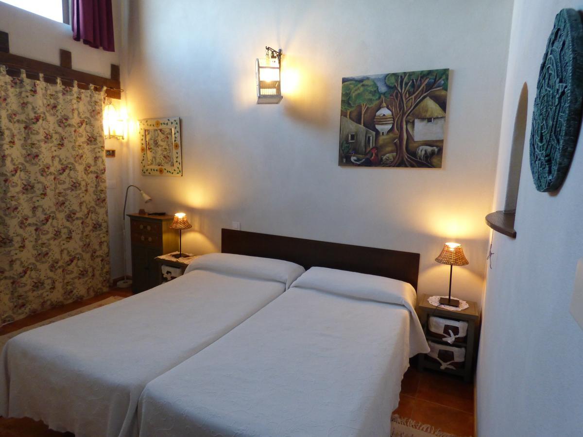 Hotel Albergue Bioclimatico Sabinares Del Arlanza Пуэнтедура Номер фото