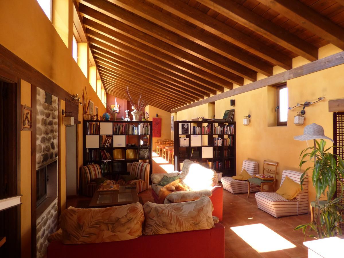 Hotel Albergue Bioclimatico Sabinares Del Arlanza Пуэнтедура Экстерьер фото