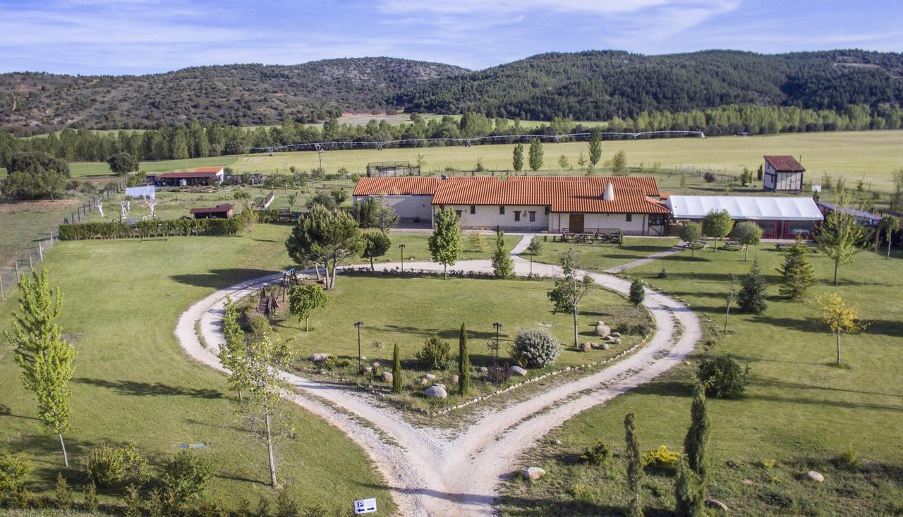 Hotel Albergue Bioclimatico Sabinares Del Arlanza Пуэнтедура Экстерьер фото