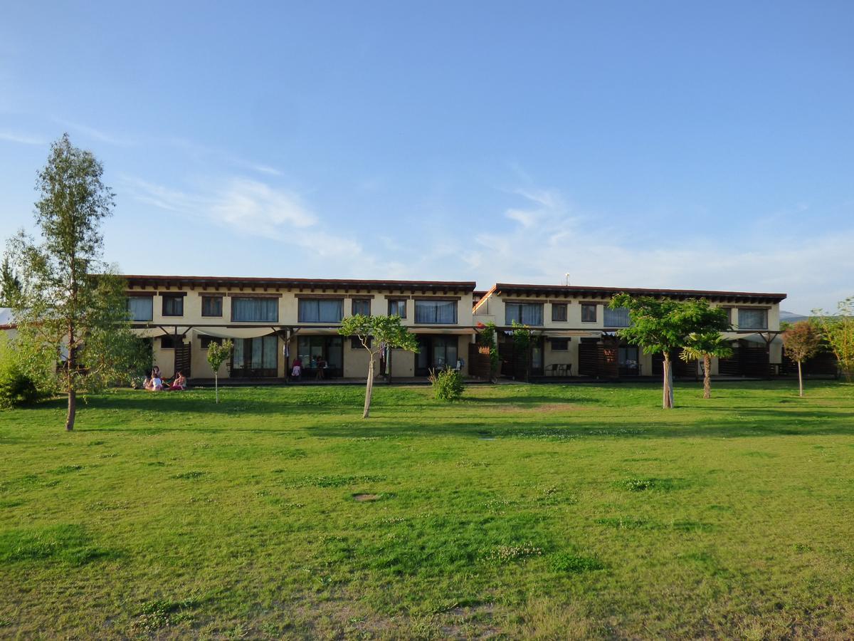 Hotel Albergue Bioclimatico Sabinares Del Arlanza Пуэнтедура Экстерьер фото